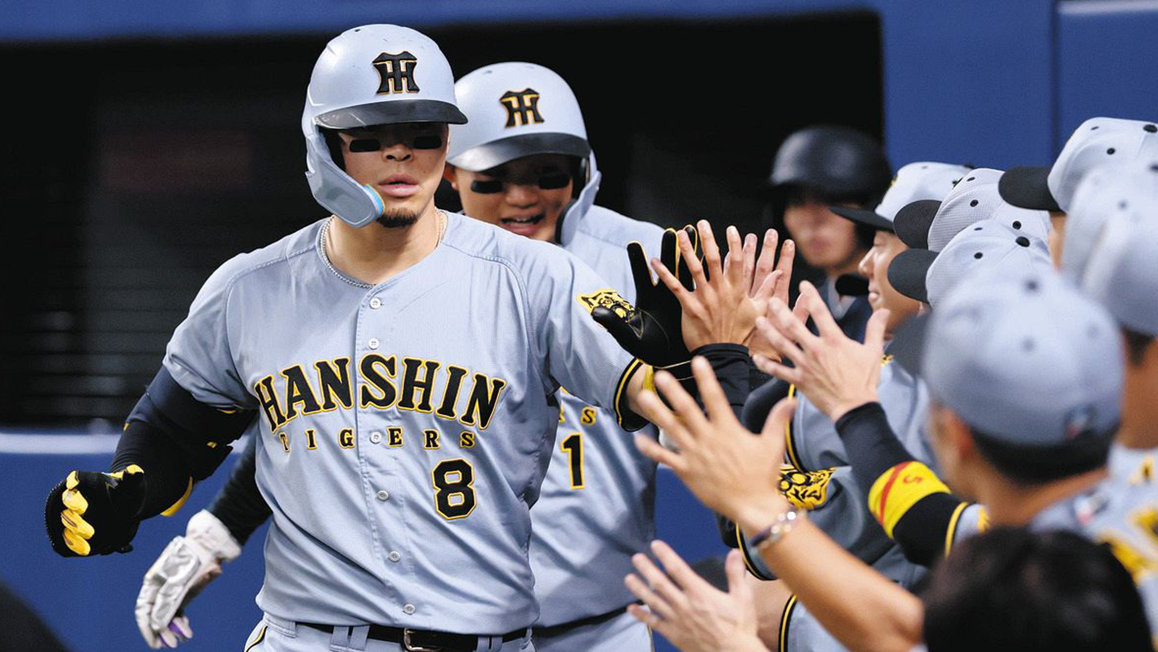 【阪神】猛虎爆発！10勝一番乗り　佐藤輝2発5打点、ドラ1トリオ「史上初」のそろい踏み弾！